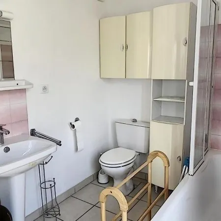à Deux Pas De La Plage, Proche Commerces Avec Wifi Et équipements Complets - Fr-1-361-40 * Saint-Pair-sur-Mer