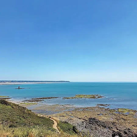 A Deux Pas De La Plage, Proche Commerces Avec Wifi Et Equipements Complets - Fr-1-361-40 Apartment