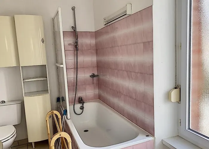 Lejlighed A Deux Pas De La Plage, Proche Commerces Avec Wifi Et Equipements Complets - Fr-1-361-40 *