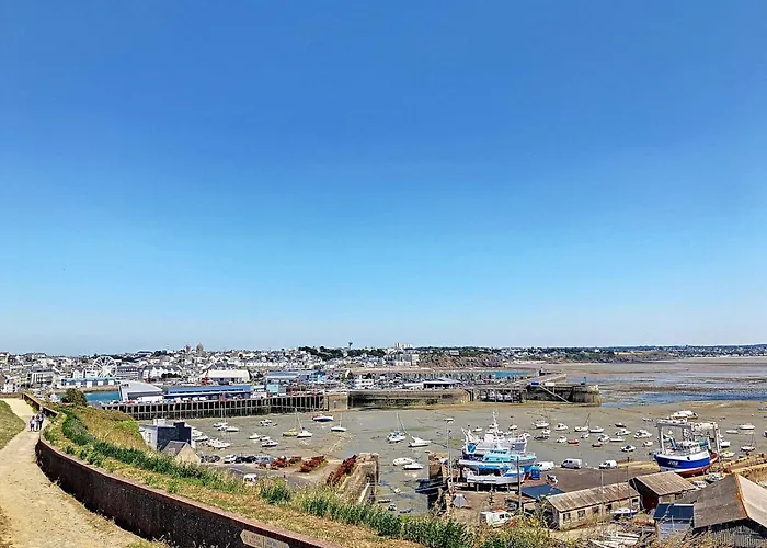 Lejlighed A Deux Pas De La Plage, Proche Commerces Avec Wifi Et Equipements Complets - Fr-1-361-40 *